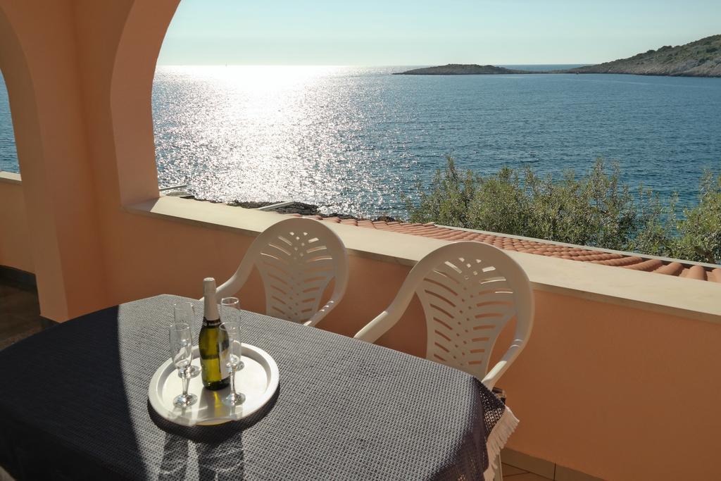 Direkt Am Meer-Apartments Puntaplanka Rogoznica  Εξωτερικό φωτογραφία