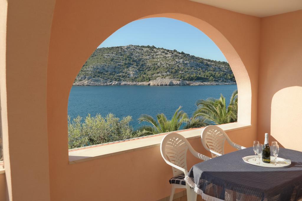 Direkt Am Meer-Apartments Puntaplanka Rogoznica  Εξωτερικό φωτογραφία