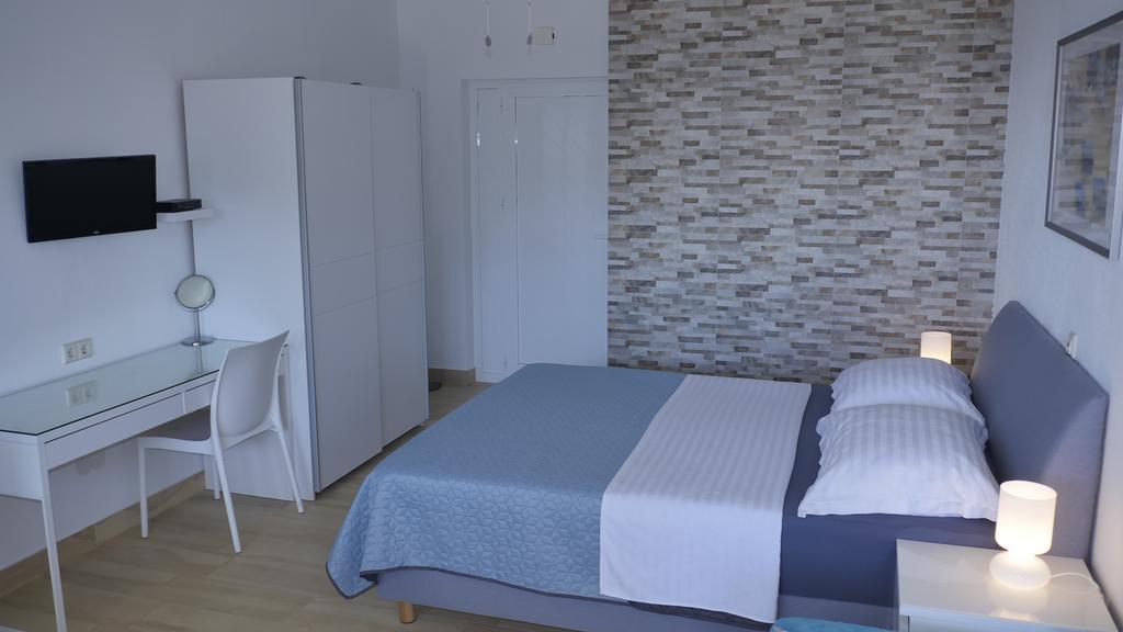Direkt Am Meer-Apartments Puntaplanka Rogoznica  Εξωτερικό φωτογραφία