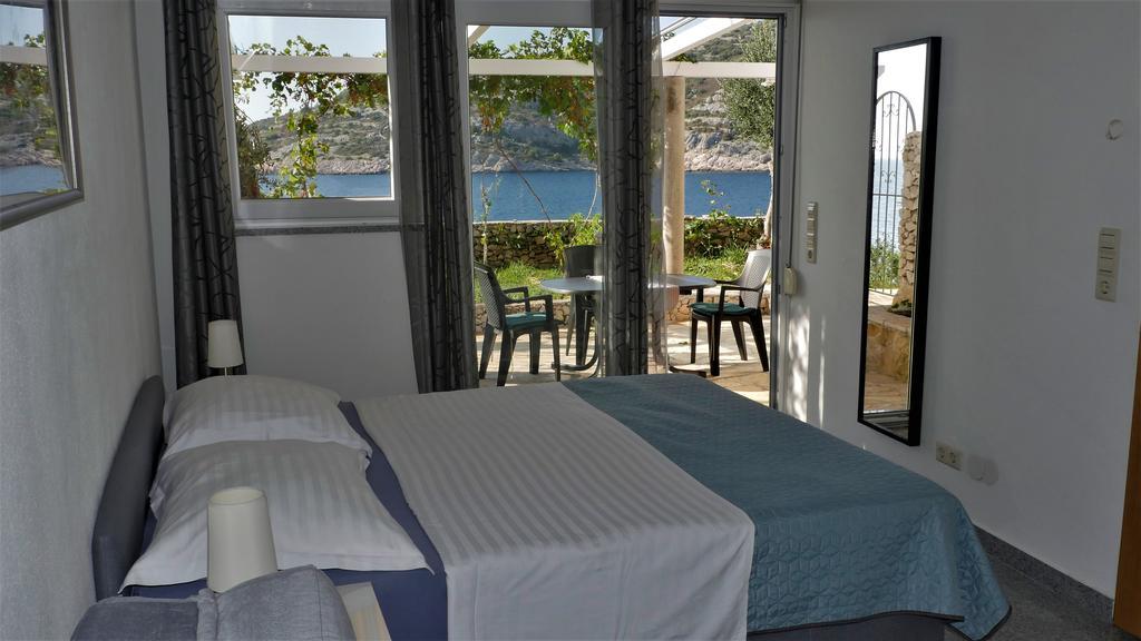 Direkt Am Meer-Apartments Puntaplanka Rogoznica  Εξωτερικό φωτογραφία